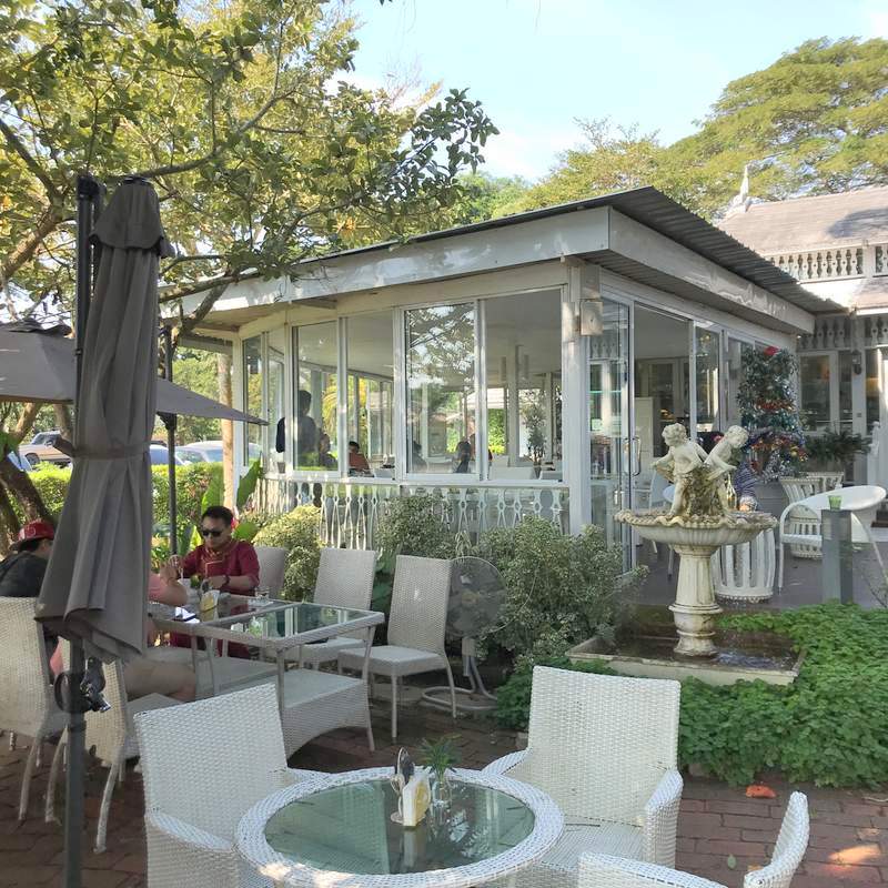 チェンライのリバーサイドカフェManorom Coffee