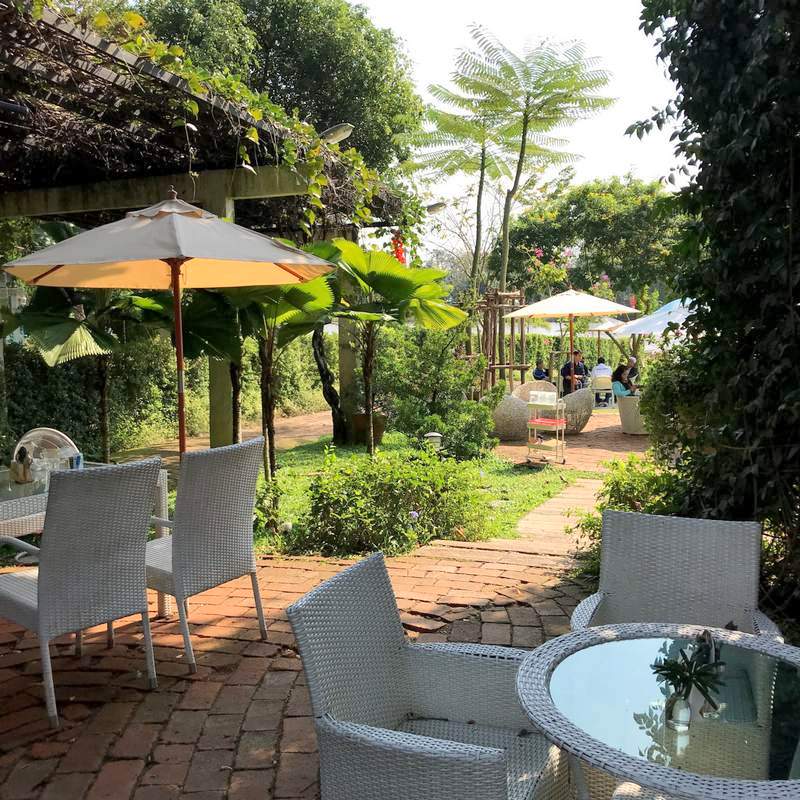 チェンライのリバーサイドカフェManorom Coffee