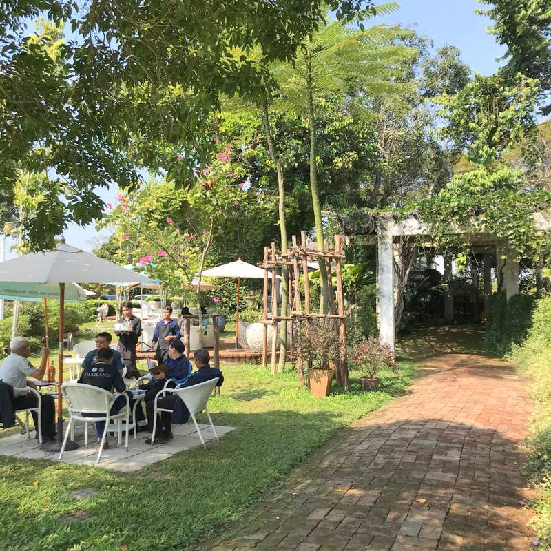 チェンライのリバーサイドカフェManorom Coffee