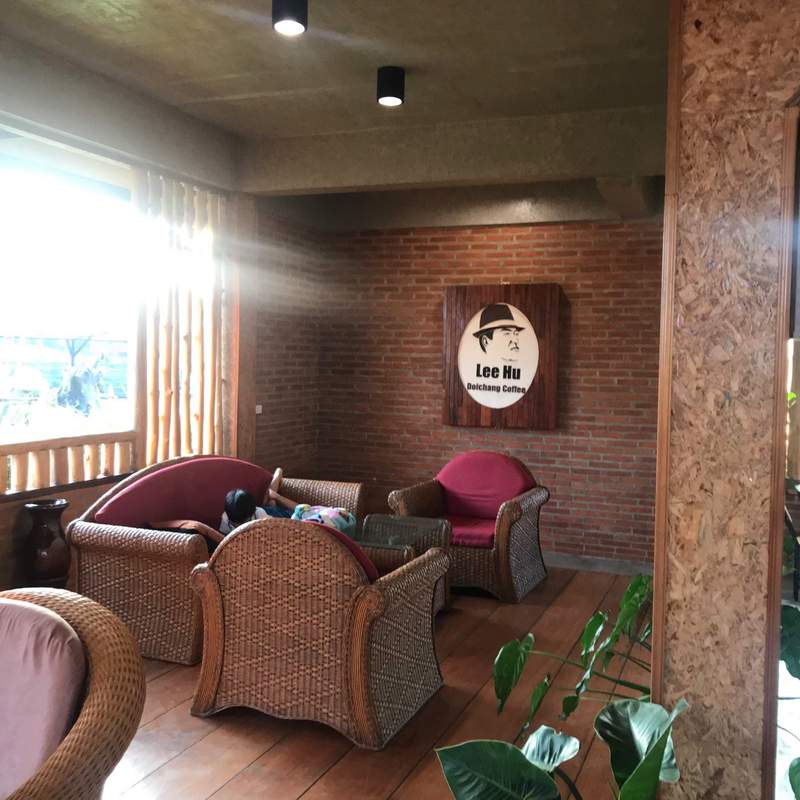 チェンライのおすすすカフェ「Lee Hu Doichang Coffee」を写真で紹介します。