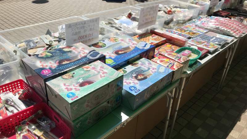 草加駅前に1日限定でポップアップストアを出店した風景