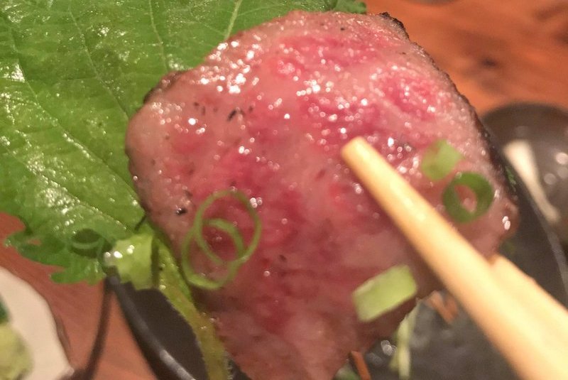 鹿児島天文館にある藁焼き専門店の赤衛門（あかえもん）さんでカツオや黒毛和牛のわら焼きを食べました