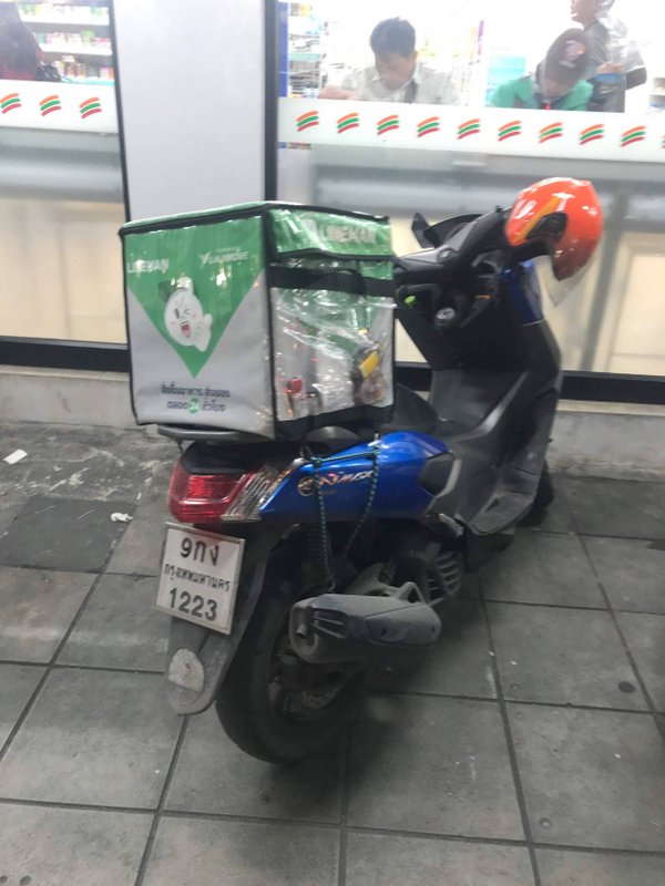 バンコクではLINEによるデリバリーサービスが