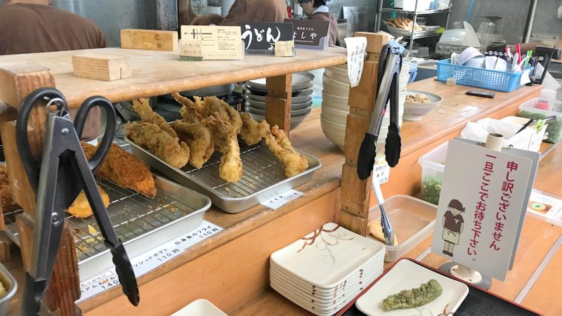 讃岐うどんの有名店「純手打うどん よしや」