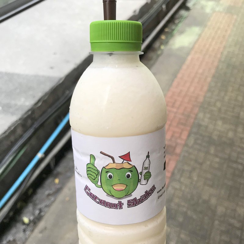 バンコクで飲んだココナッツシェイクミルク